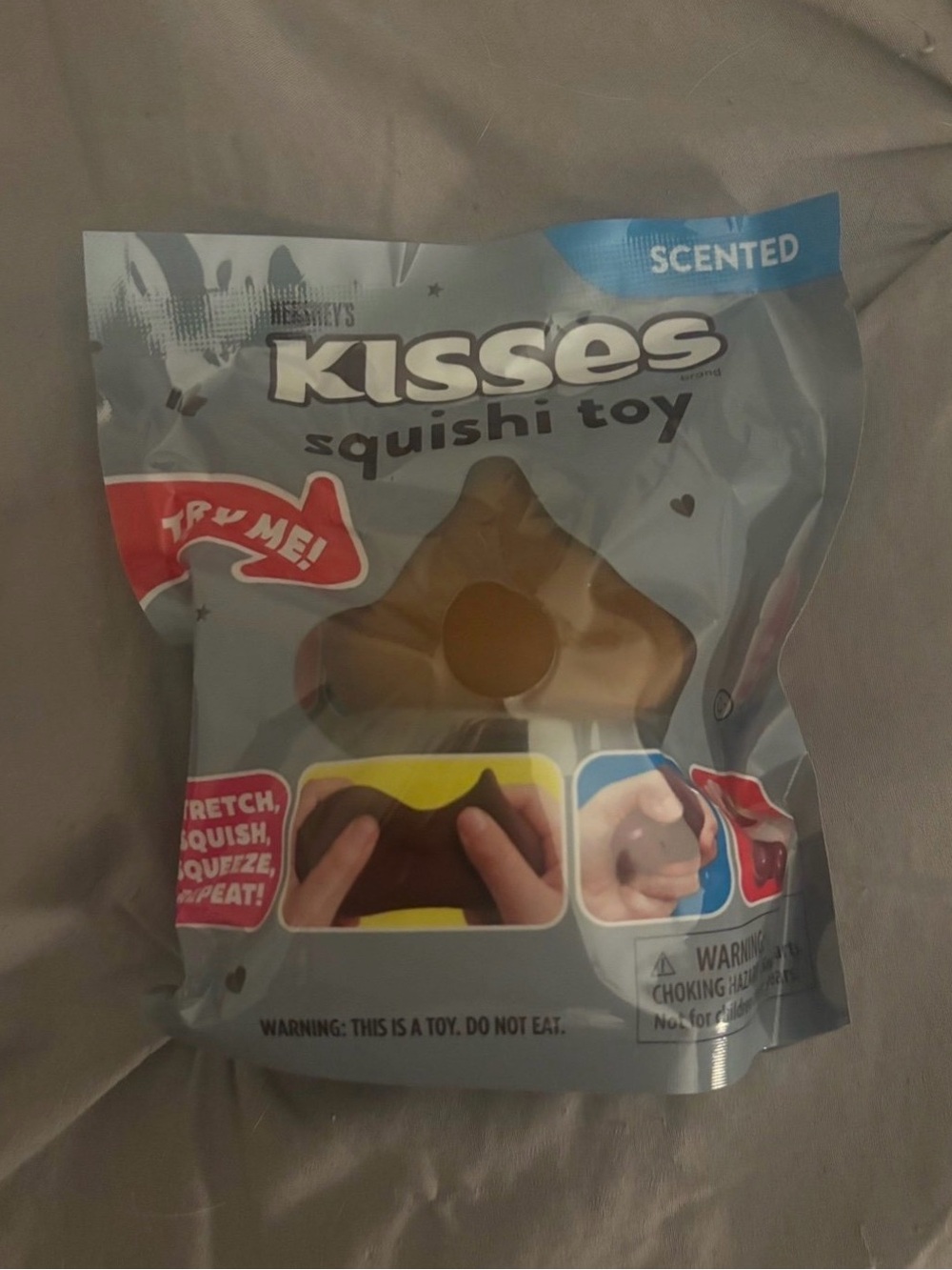 Kiss Squishi Toy - Brown